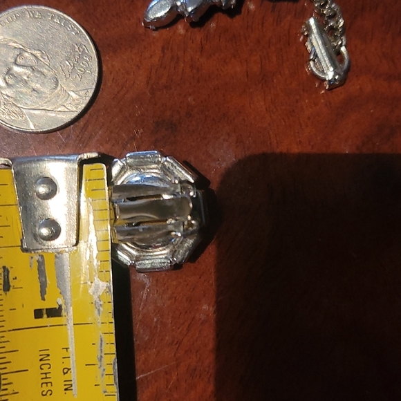 Vintage "Pat Pend" (climber)  Clip on earrings - Picture 6 of 9